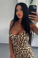 Mia, 22 anni, Milano / Italia Escort