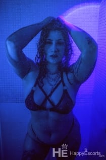 Rena Von Caustic, 28 år - 2