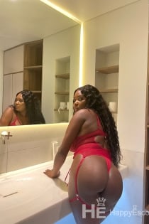 Lucy, 24 ans - 8 an