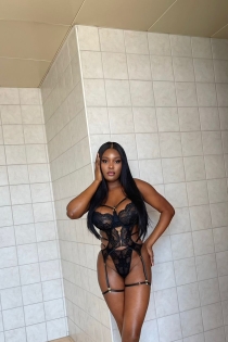 Lucy, Age 24, Escort in Dubai / UAE - 3