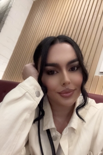 Bella, Miaka 26, London / Uingereza Wasindikizaji - 1