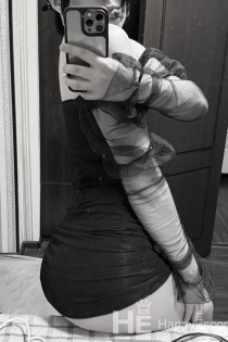 Bella, Miaka 26, London / Uingereza Wasindikizaji - 3