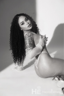 Зои Валентино, 22 год, Париж / Франция. Эскорт - 3