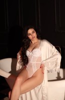 Yana, 20 éves, Dubai / Egyesült Arab Emírségek kísérői