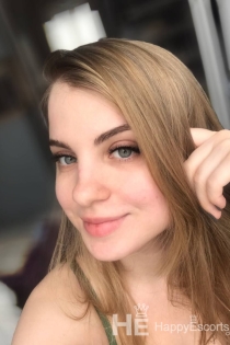 Di, Usia 24, Artashat / Armenia Escort - 2