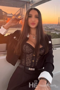 Vladlena, Usia 23, Pengawal Dubai / UEA - 2
