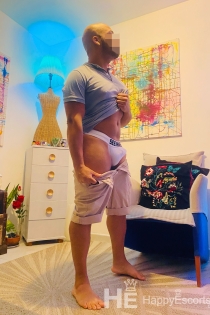 Michael E Thiago, Usia 35, Pengawal Porto / Portugal - 8