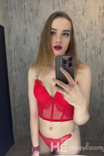 Oksana, Age 23, Escort in Dubai / UAE - 4