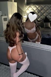 Shirin, Age 23, Escort in Frankfurt am Main / Germany - 2