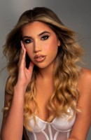 Tiffany, Umri wa miaka 21, Dubai / UAE Wasindikizaji