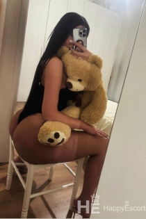 Ессі, 24 роки, Тирана / Албанія Ескорт - 4