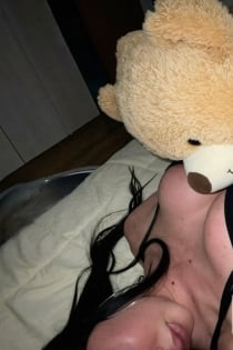 Essi, 24, Tirana/Albania saattajat - 3