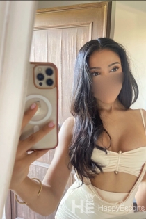 Belle Sab Oriental, Umur 25, Pengiring London / United Kingdom - 6