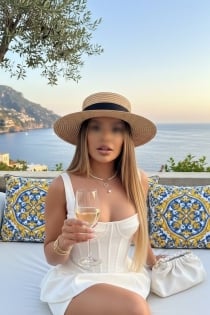 Киара Асад, 27 година - 7 година