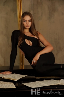 Lili, Umri wa miaka 25, Tirana / Albania Wasindikizaji - 1