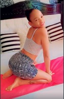 Clary, Umri wa miaka 20, Nairobi / Kenya Wasindikizaji