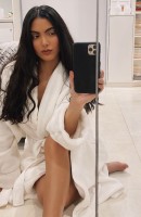 Laurra, Age 22, Escort in Dubai / UAE