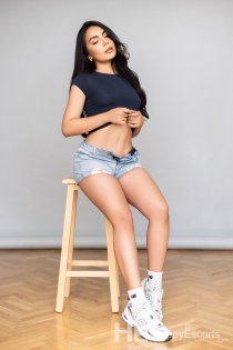 Mia, 21 let, Madrid / Španělsko Doprovod - 10