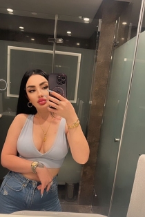 Poly, Age 23, Escort in Istanbul / Turkey - 2