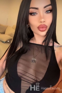 Poly, Age 23, Escort in Istanbul / Turkey - 3