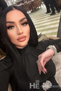 Poly, Age 23, Escort in Istanbul / Turkey - 4