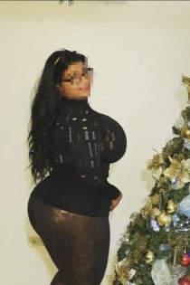 Pam, 34 yaşında