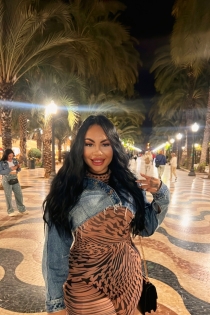 Violet, Age 22, Escort in Luton / United Kingdom - 1