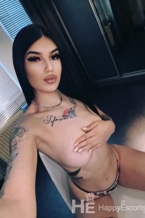 Hellen, Age 23, Escort in Den Haag / Netherlands - 1