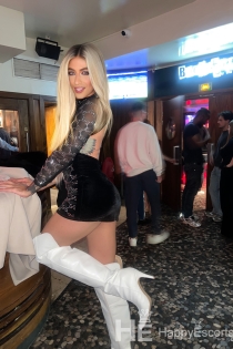 Serena Roy, Miaka 28, London / Uingereza Wasindikizaji - 7