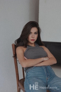 Stella, Miaka 24, Tbilisi / Georgia Wasindikizaji - 4