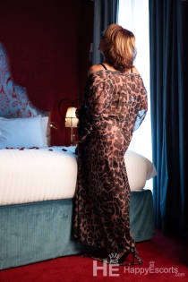 Parisienne1975, vek 63, Paríž / Francúzsko Eskorty - 2