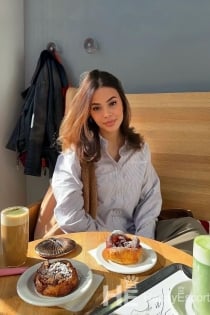 Cecilia, Age 25 - 8
