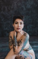 Pearl, 33 éves, Abu Dhabi / Egyesült Arab Emírségek kísérői