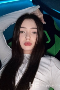 Monica, 21 let, Moskva / Rusko Doprovod - 2