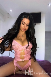Maya, 22 anni, Milano / Italia Escort - 1