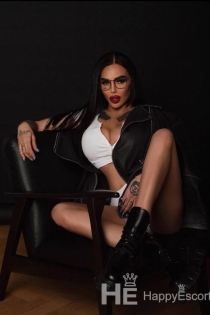 Elena, 22 let, Tirana / Albánie Escorts - 2