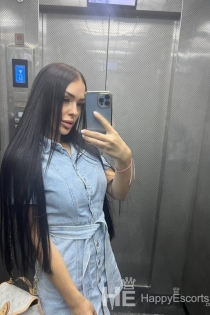 Emila, Usia 22, Tirana / Albania Pengawal - 5