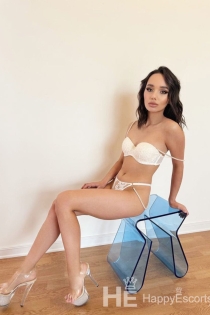 Sasha, Usia 23, Tirana / Albania Pengawal - 7
