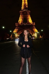 Sandra, 28 ans, Florence / Italie Escortes - 5