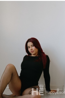 Violeta, Miaka 25, Wasindikizaji wa Luxemburg - 2