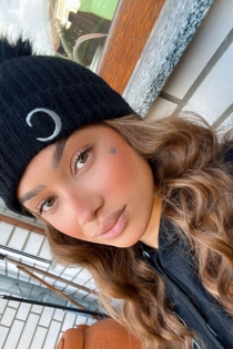Sofija, 23 m., Berlynas / Vokietija Palydos – 10