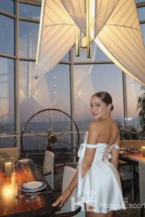 Jacklin Moss, Usia 25, Dubai / UAE Escort - 5