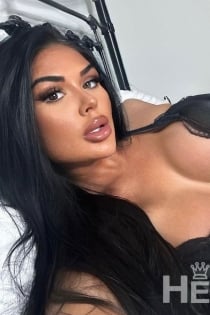 AMANDA, 24 años
