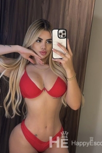 Moon, Age 23, Escort in Tirana / Albania - 3