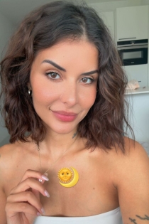 Azari, Age 23, Escort in Paris / France - 2