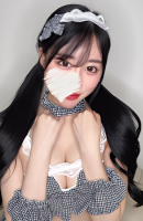 リリ、20歳、大阪 / 日本エスコート