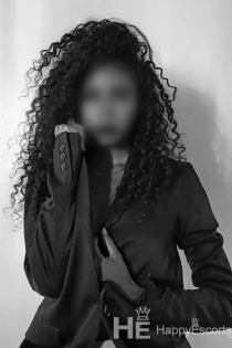 Etta, 23 let, Madrid / Španělsko Doprovod - 1