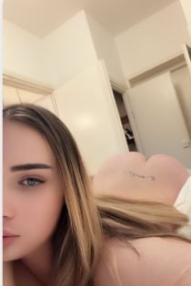 Dea, Age 23, Escort in Stockholm / Sweden - 1