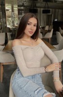Teisha Ollis, Usia 22, Pengawal Dubai / UEA