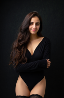 Ahri, 23 ετών, Τίρανα / Αλβανία Συνοδοί